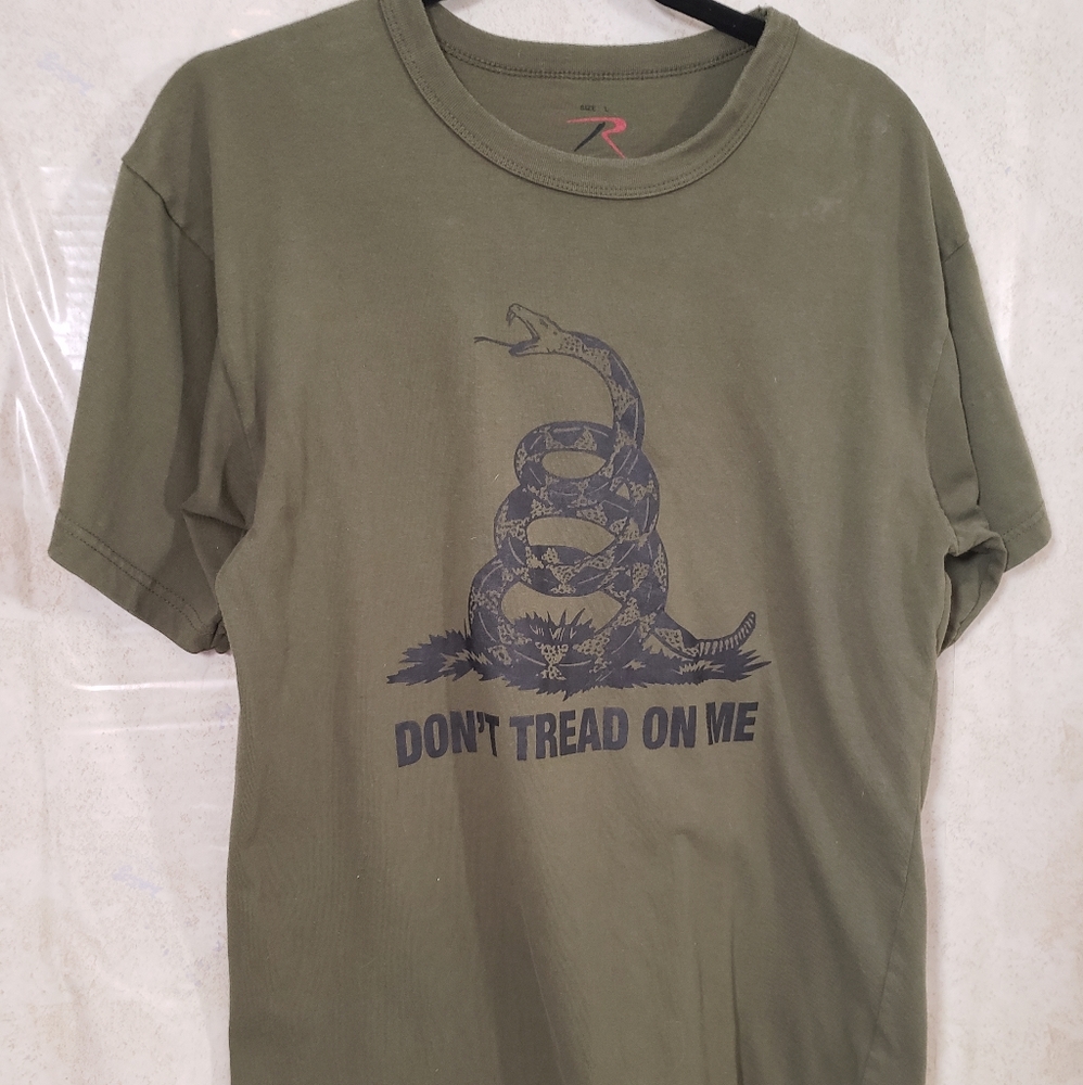 Don't Tread on Me T-Shirt Men's Large